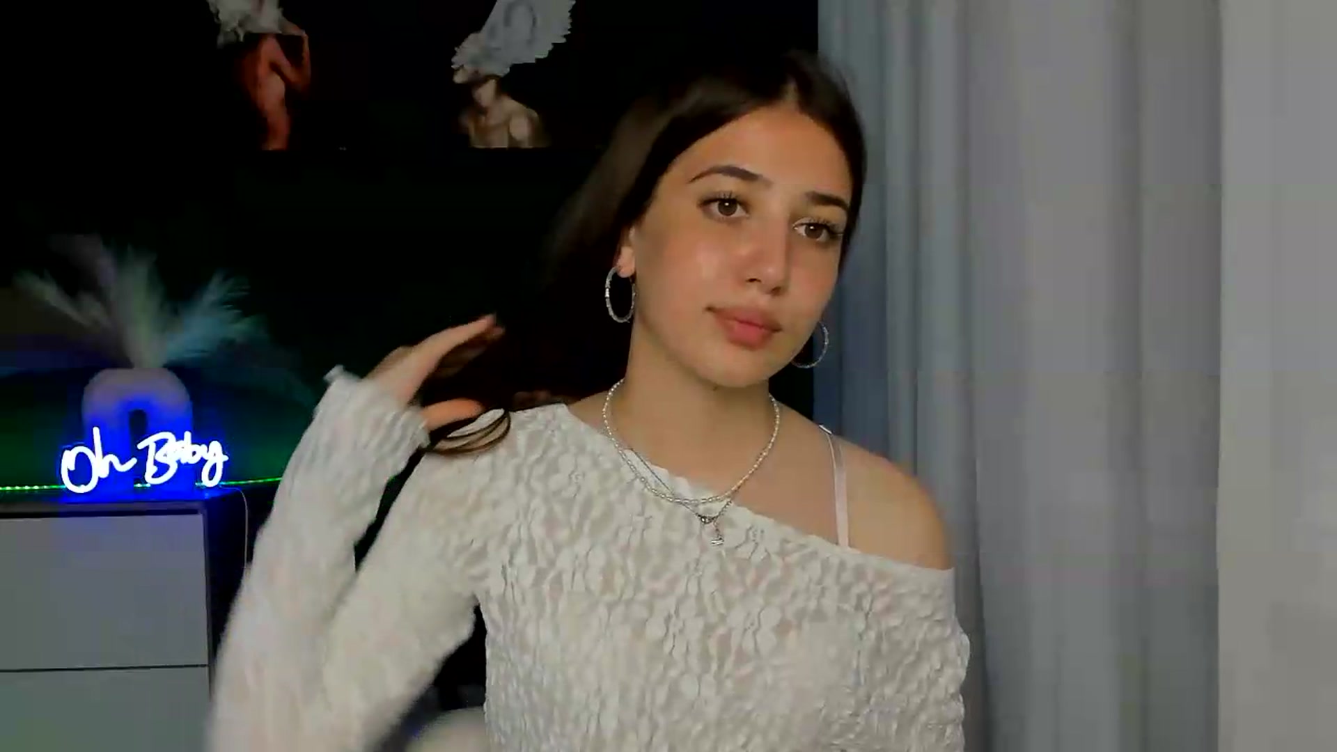 Gallery image thumbnail from AlexaPirs's myfreecams stream on, 06/05/2026, 15:19 image 17 of 20