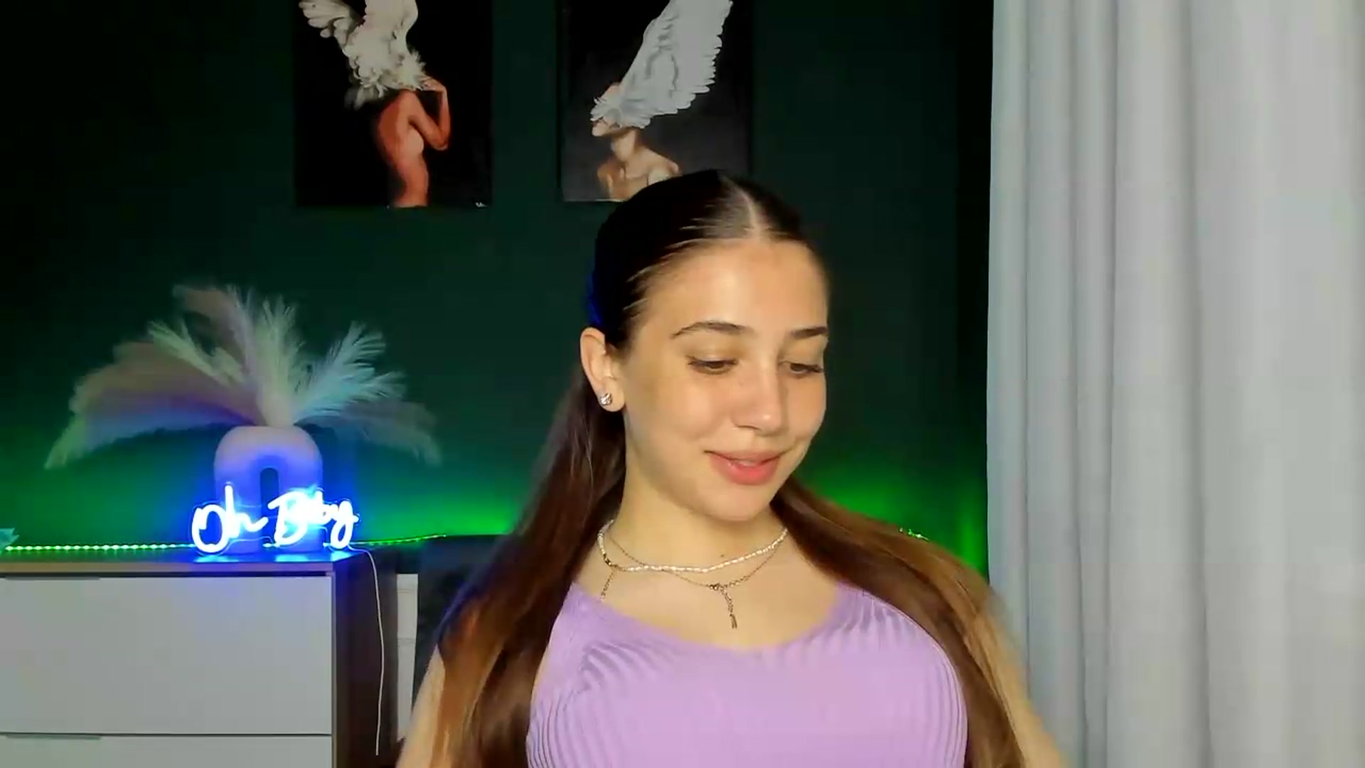 Gallery image thumbnail from AlexaPirs's myfreecams stream on, 06/09/2026, 13:43 image 4 of 20