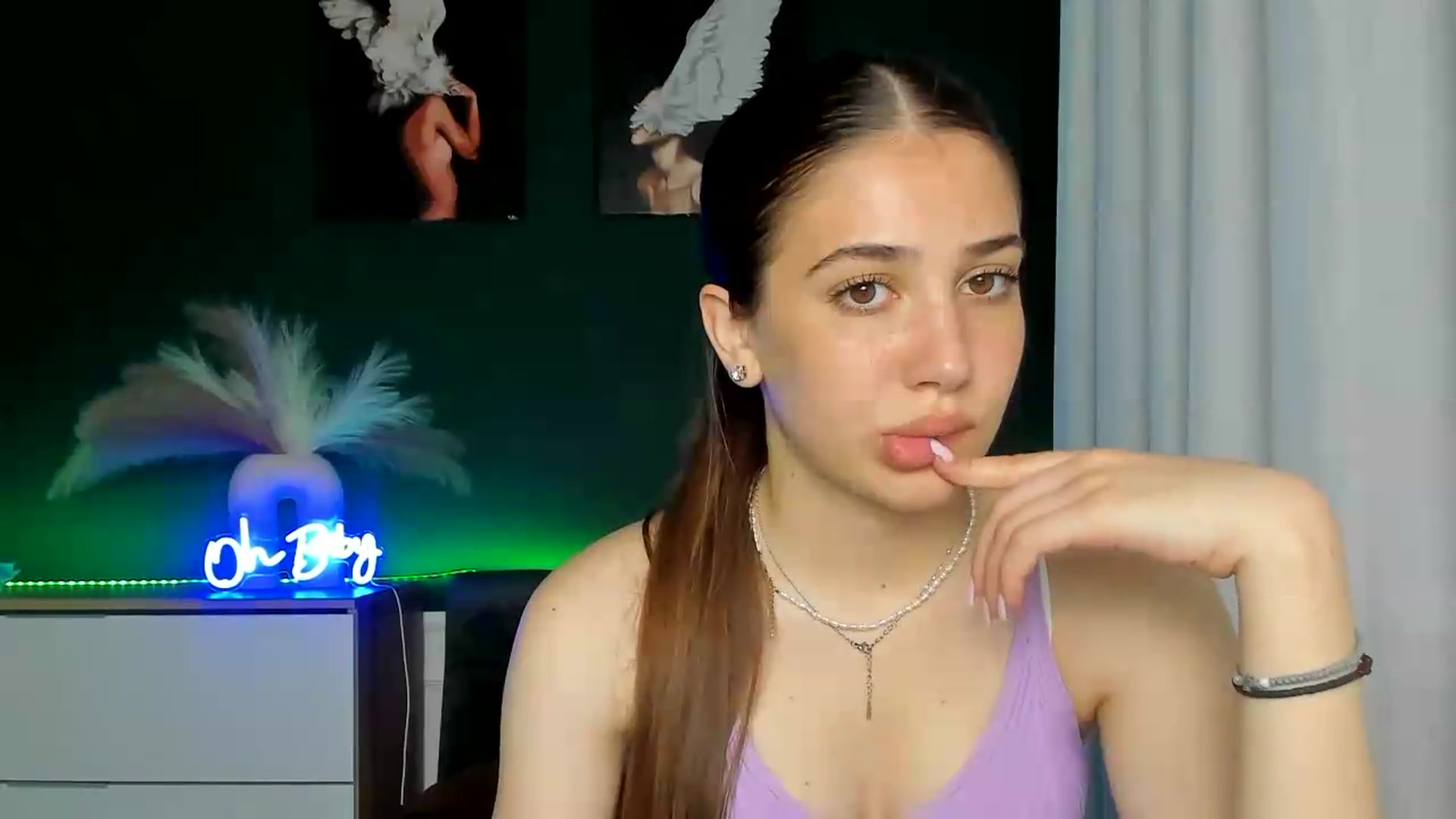 Gallery image thumbnail from AlexaPirs's myfreecams stream on, 06/09/2026, 13:43 image 11 of 20