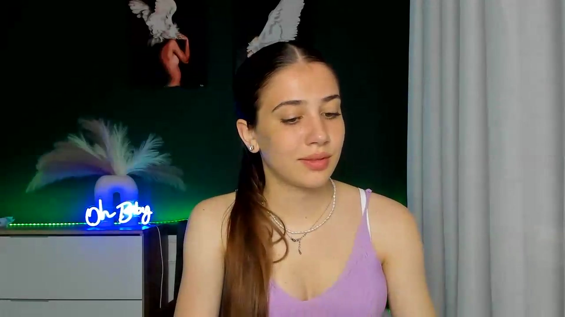 Gallery image thumbnail from AlexaPirs's myfreecams stream on, 06/09/2026, 13:43 image 18 of 20