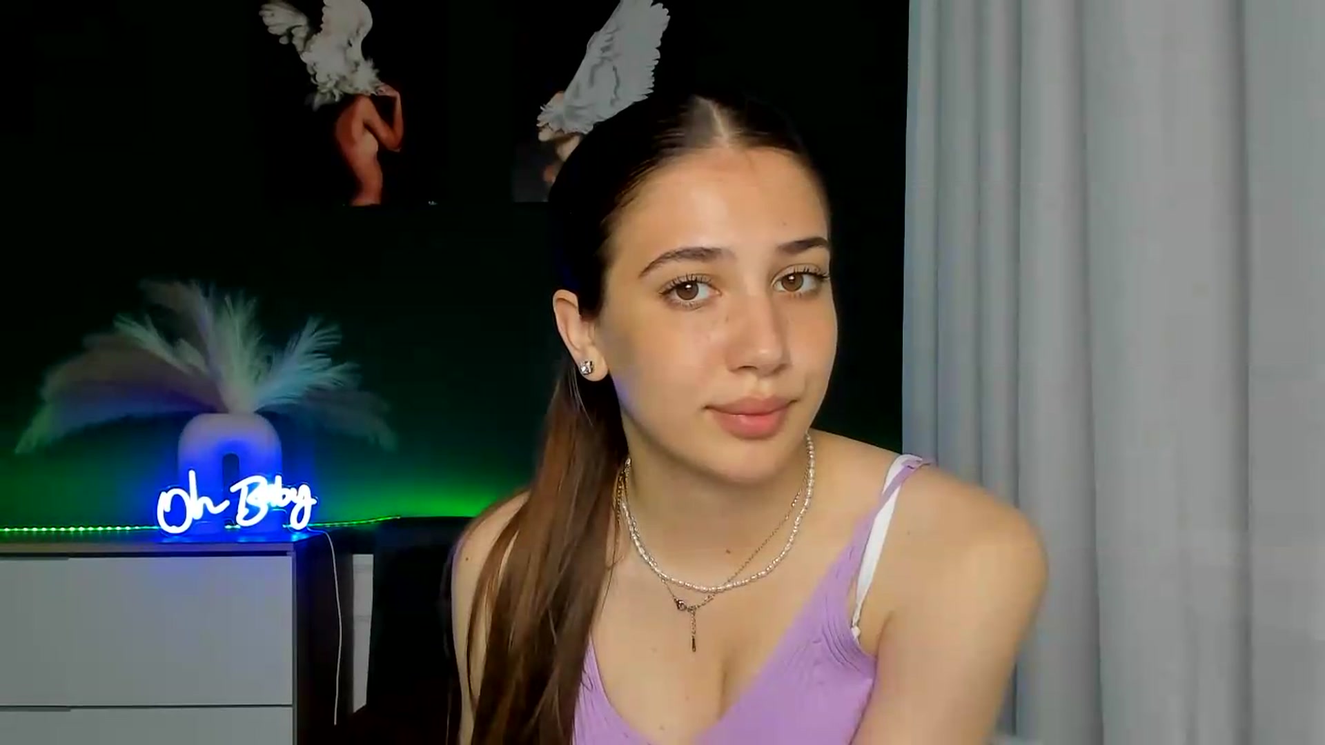 Gallery image thumbnail from AlexaPirs's myfreecams stream on, 06/09/2026, 14:00 image 18 of 20