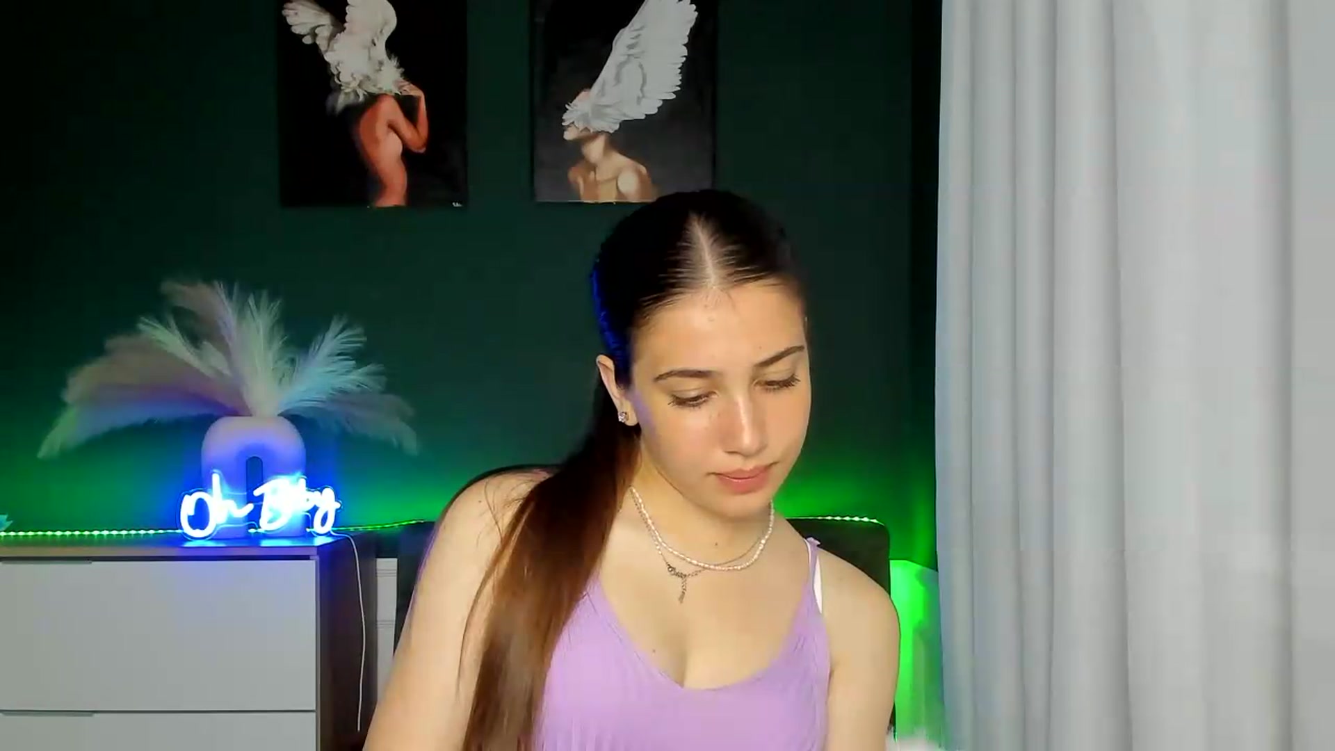 Gallery image thumbnail from AlexaPirs's myfreecams stream on, 06/09/2026, 14:00 image 10 of 20