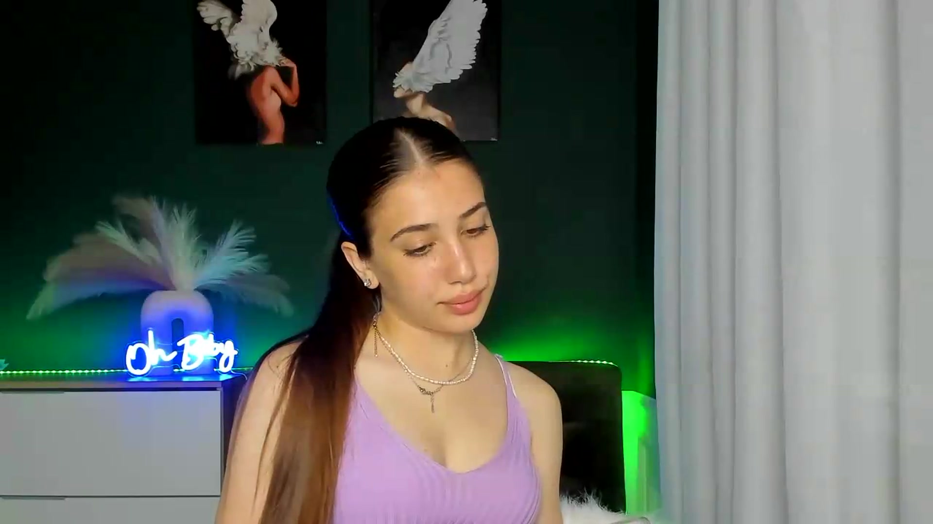 Gallery image thumbnail from AlexaPirs's myfreecams stream on, 06/09/2026, 14:00 image 9 of 20