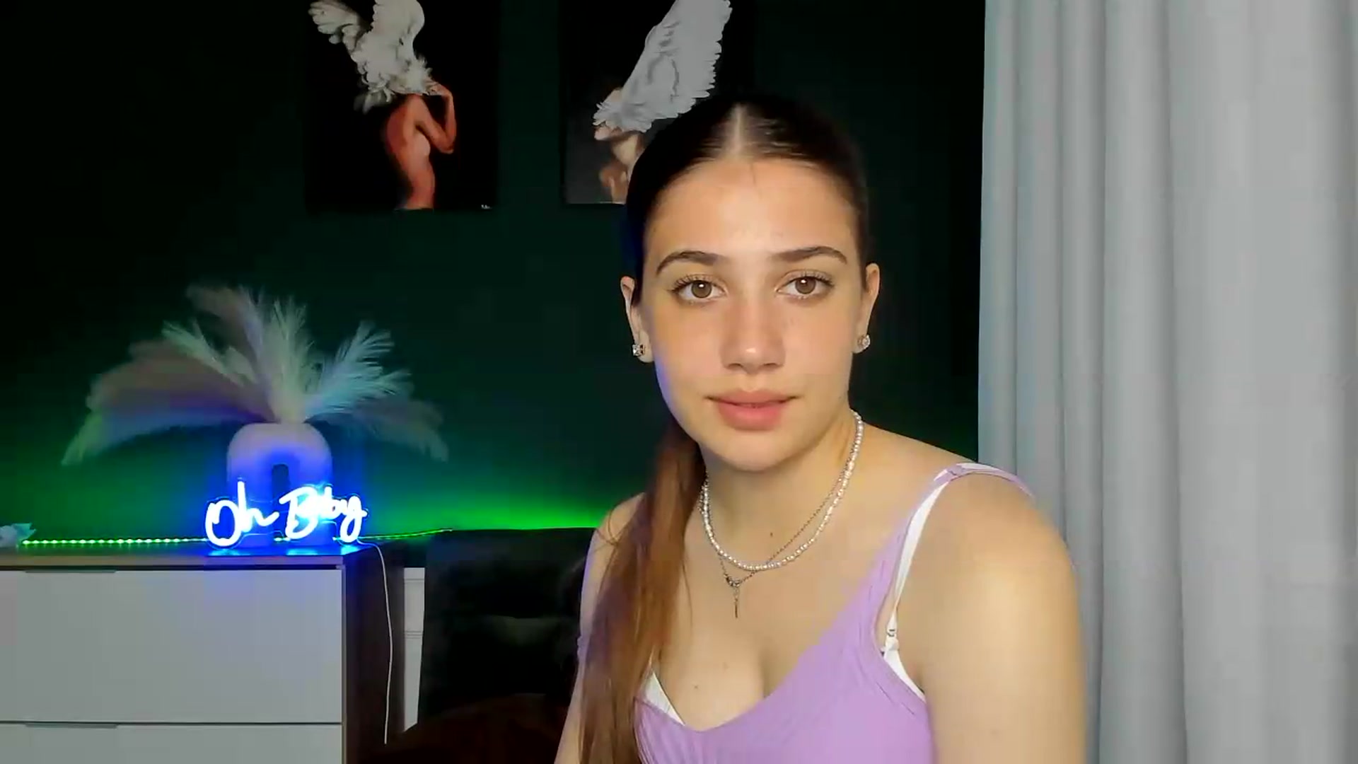 Gallery image thumbnail from AlexaPirs's myfreecams stream on, 06/09/2026, 14:00 image 8 of 20
