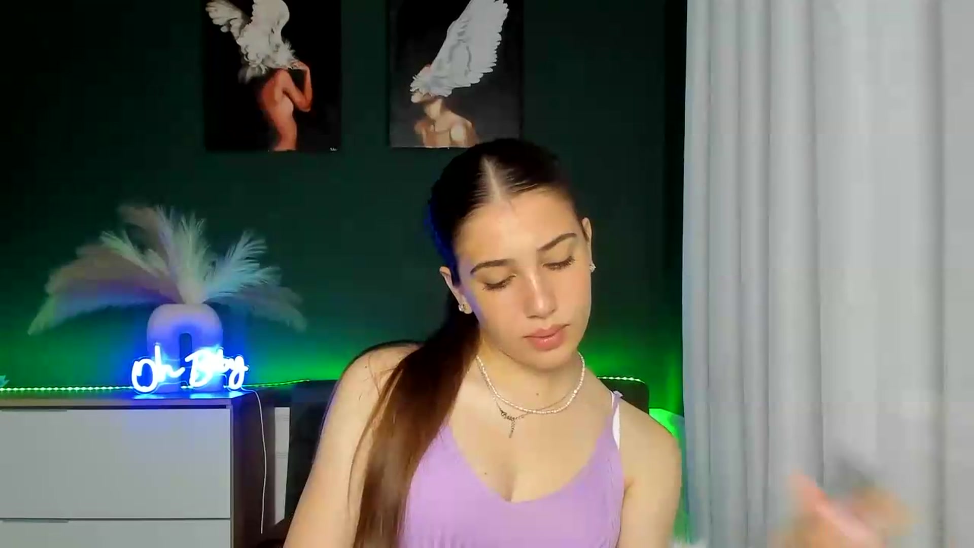 Gallery image thumbnail from AlexaPirs's myfreecams stream on, 06/09/2026, 14:00 image 11 of 20