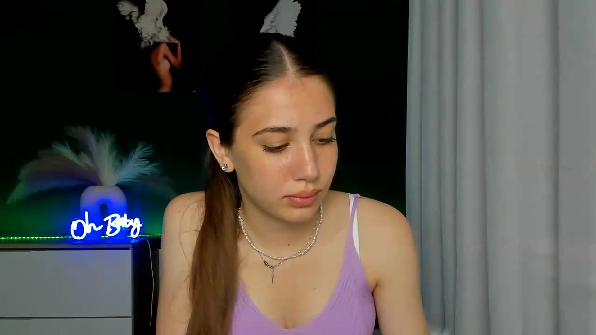 Gallery image thumbnail from AlexaPirs's myfreecams stream on, 06/09/2026, 14:00 image 15 of 20