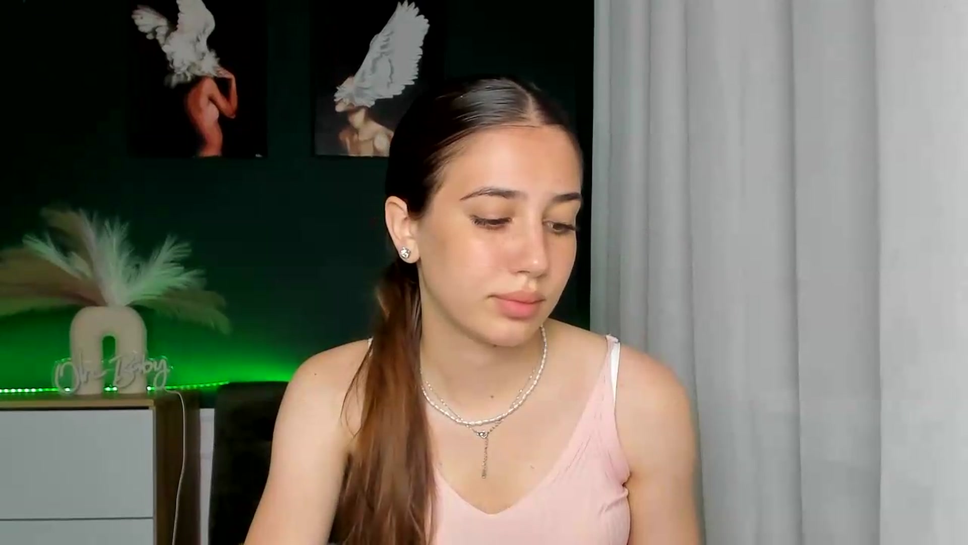 Gallery image thumbnail from AlexaPirs's myfreecams stream on, 06/11/2026, 16:20 image 20 of 20