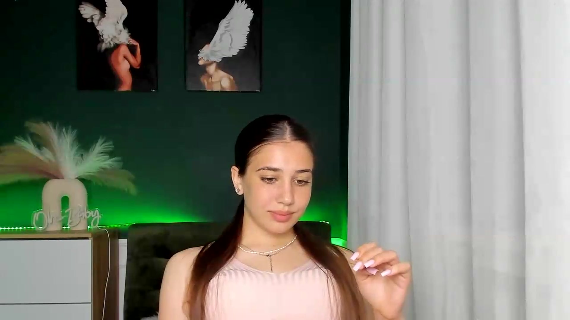 Gallery image thumbnail from AlexaPirs's myfreecams stream on, 06/11/2026, 16:51 image 12 of 20