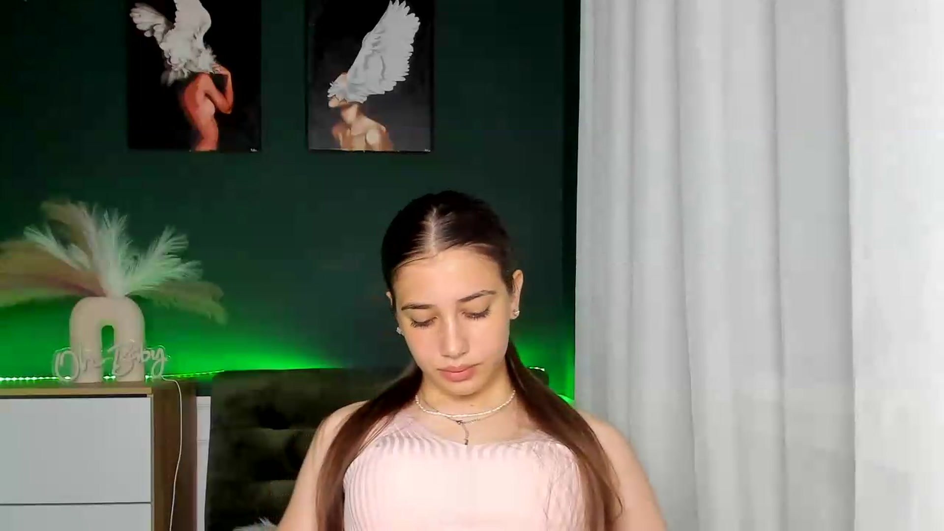 Gallery image thumbnail from AlexaPirs's myfreecams stream on, 06/11/2026, 16:51 image 5 of 20