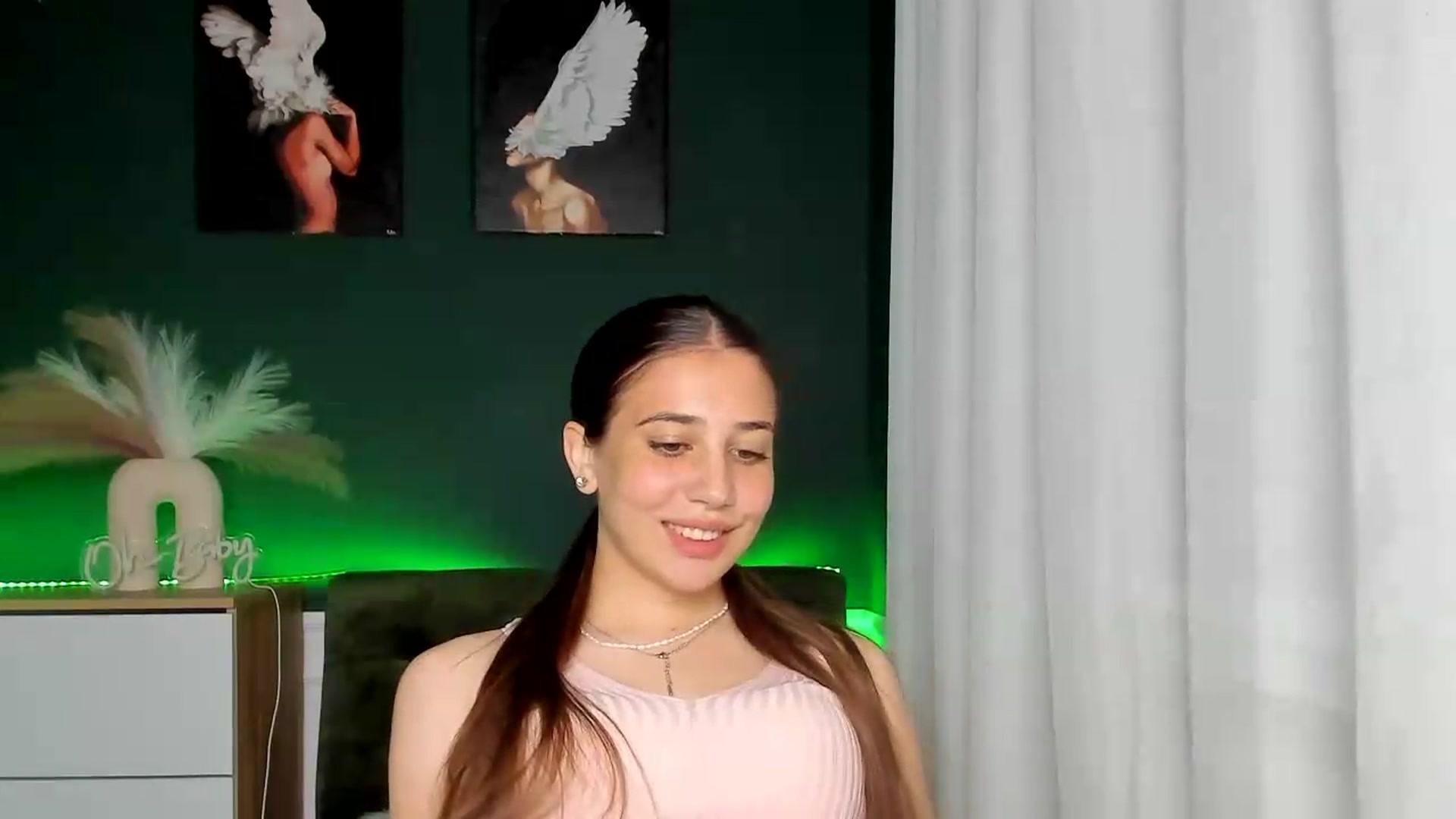 Gallery image thumbnail from AlexaPirs's myfreecams stream on, 06/11/2026, 16:51 image 13 of 20