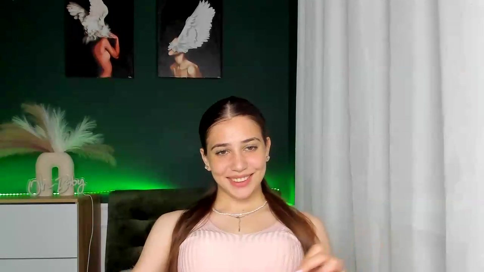 Gallery image thumbnail from AlexaPirs's myfreecams stream on, 06/11/2026, 16:51 image 15 of 20