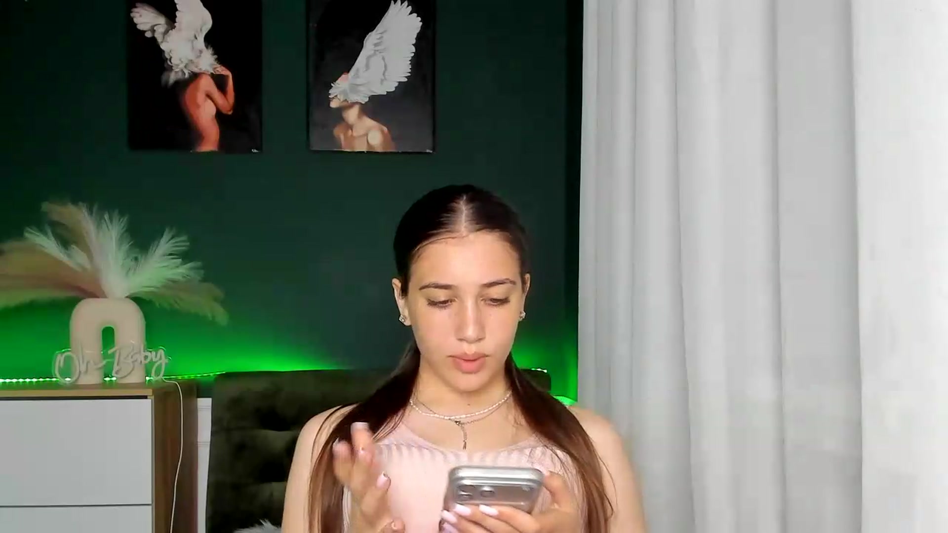 Gallery image thumbnail from AlexaPirs's myfreecams stream on, 06/11/2026, 16:51 image 3 of 20