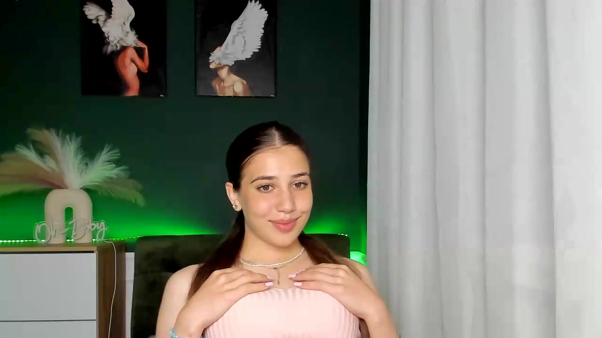 Gallery image thumbnail from AlexaPirs's myfreecams stream on, 06/11/2026, 16:51 image 14 of 20