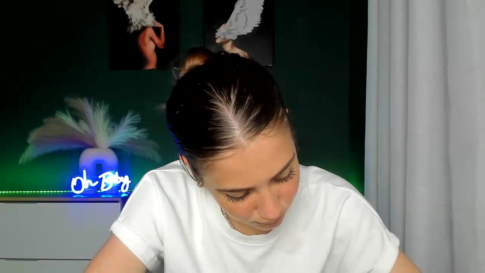 Gallery image thumbnail from AlexaPirs's myfreecams stream on, 06/12/2026, 13:45 image 14 of 20