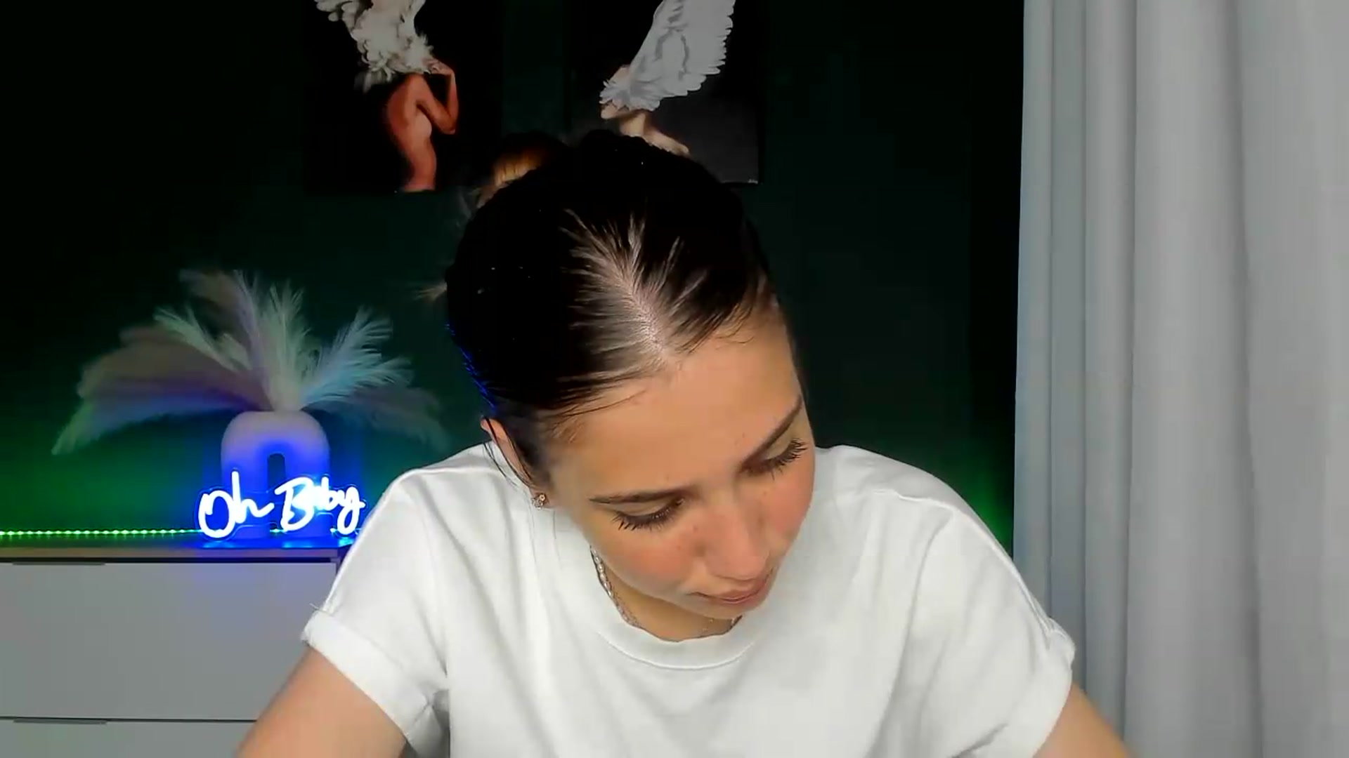 Gallery image thumbnail from AlexaPirs's myfreecams stream on, 06/12/2026, 13:45 image 13 of 20