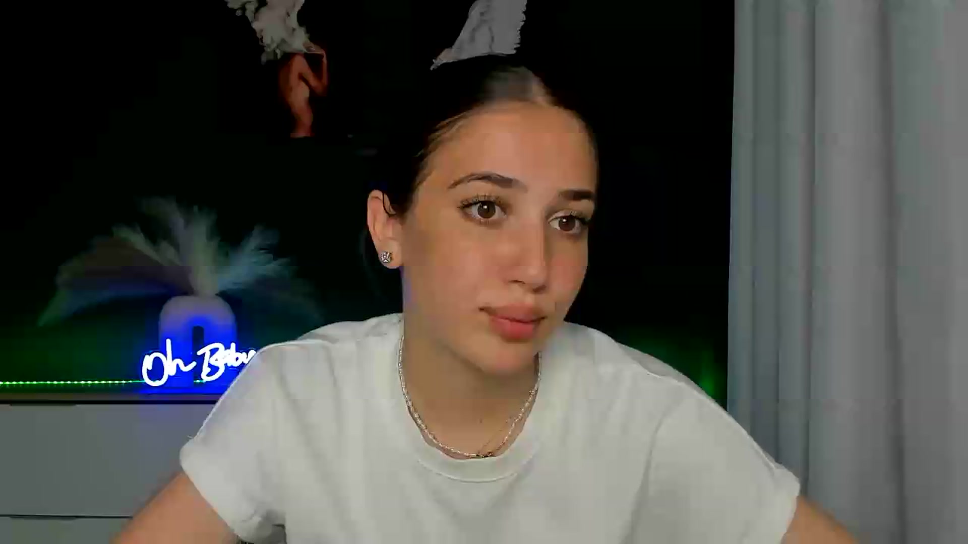 Gallery image thumbnail from AlexaPirs's myfreecams stream on, 06/12/2026, 13:45 image 1 of 20