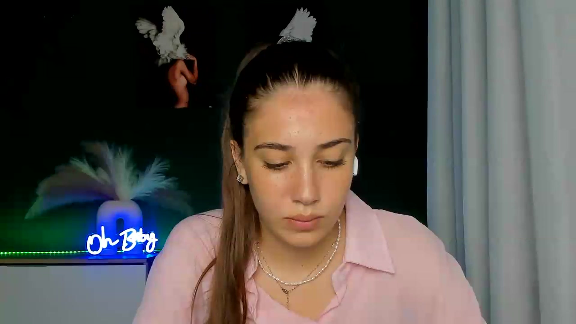 Gallery image thumbnail from AlexaPirs's myfreecams stream on, 06/15/2026, 16:43 image 11 of 20