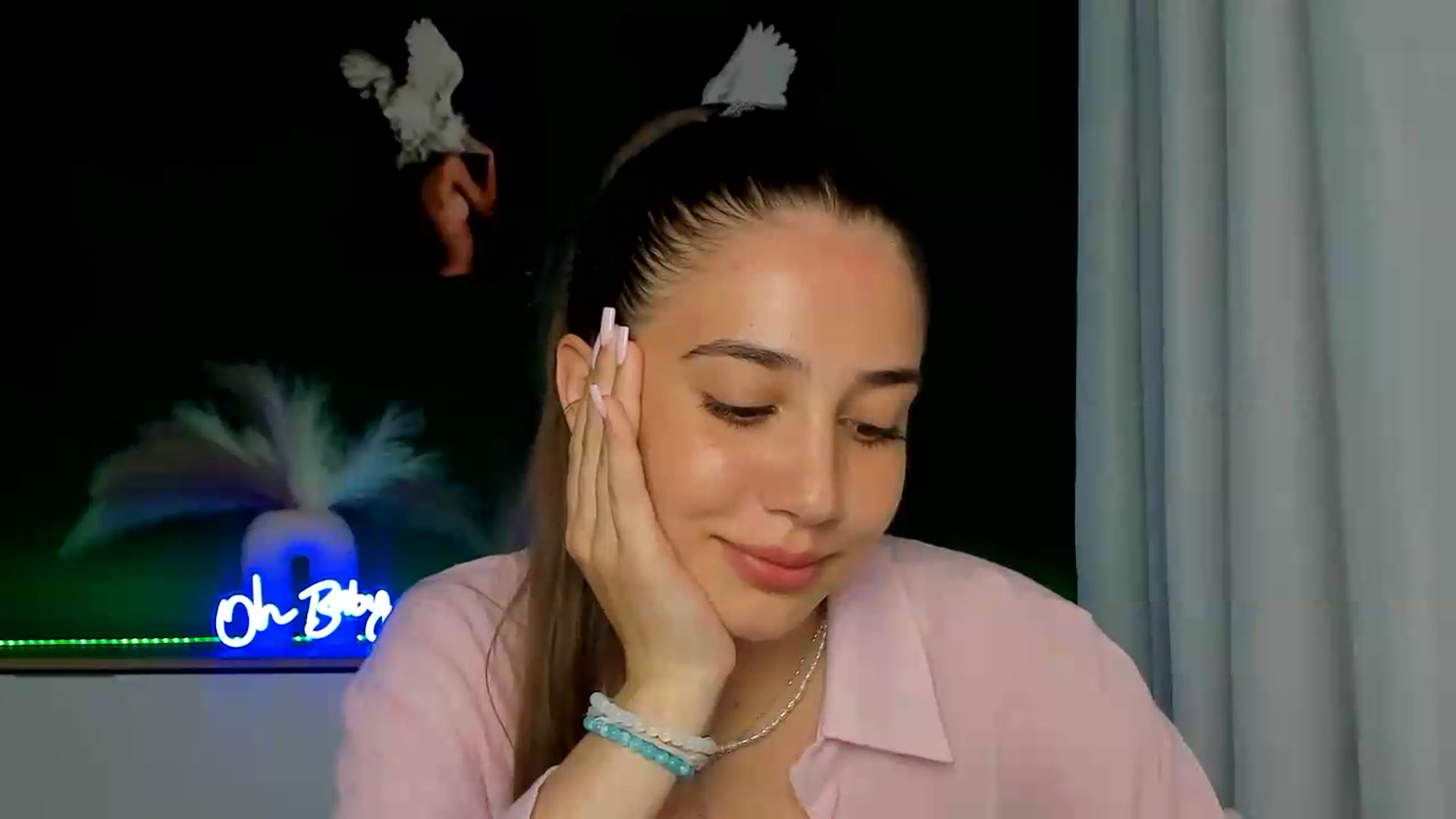 Gallery image thumbnail from AlexaPirs's myfreecams stream on, 06/15/2026, 16:43 image 20 of 20