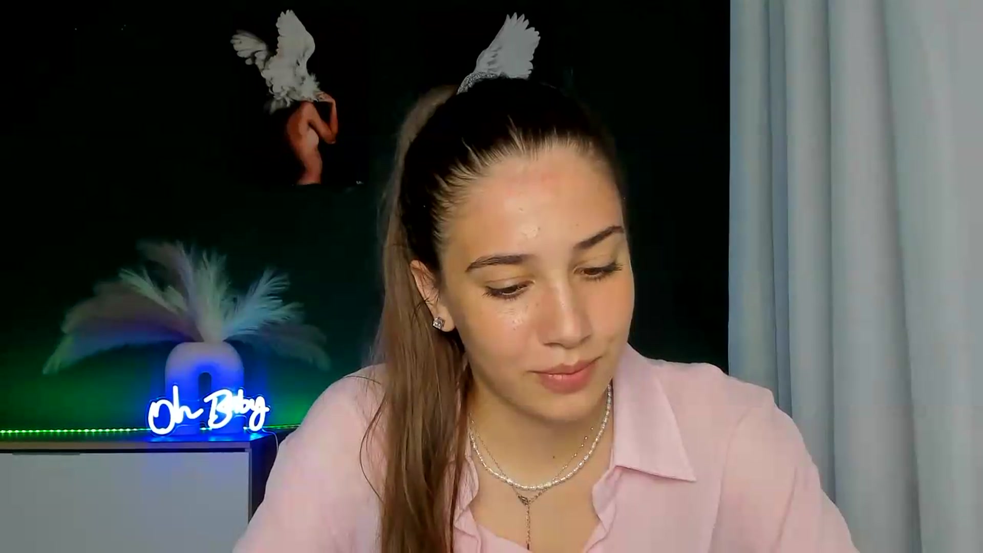 Gallery image thumbnail from AlexaPirs's myfreecams stream on, 06/15/2026, 16:43 image 17 of 20