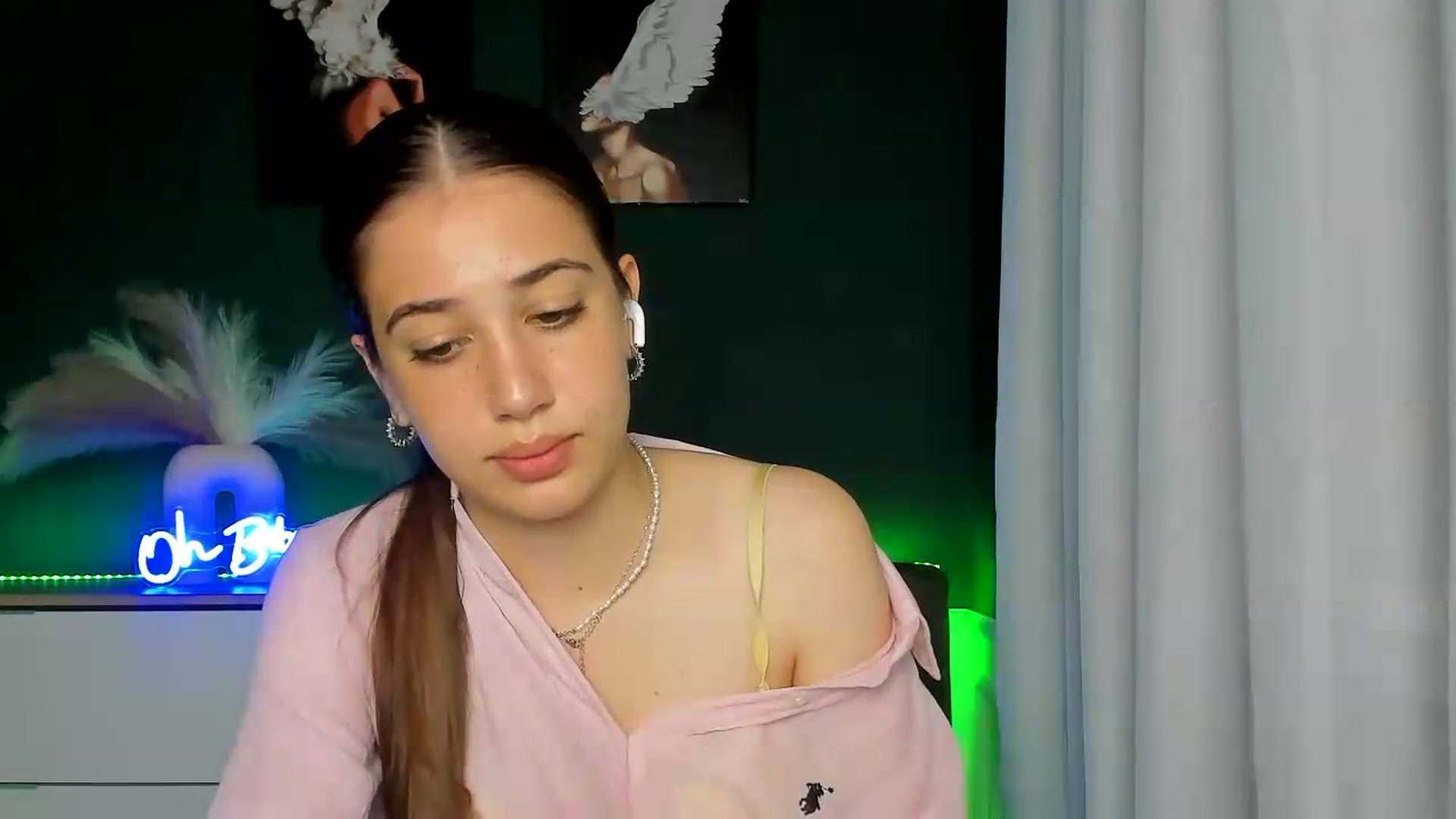Gallery image thumbnail from AlexaPirs's myfreecams stream on, 06/16/2026, 14:21 image 20 of 20