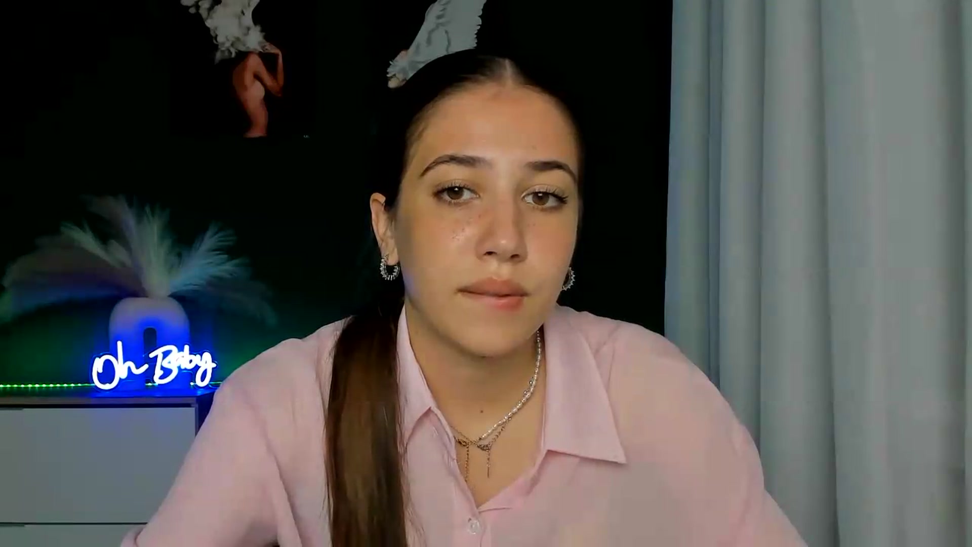 Gallery image thumbnail from AlexaPirs's myfreecams stream on, 06/16/2026, 14:21 image 4 of 20
