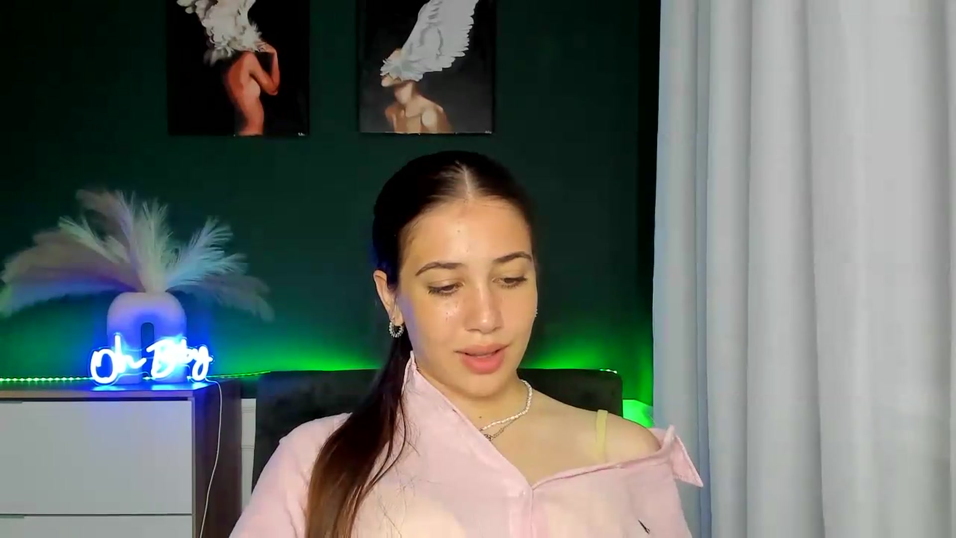 Gallery image thumbnail from AlexaPirs's myfreecams stream on, 06/16/2026, 14:21 image 7 of 20