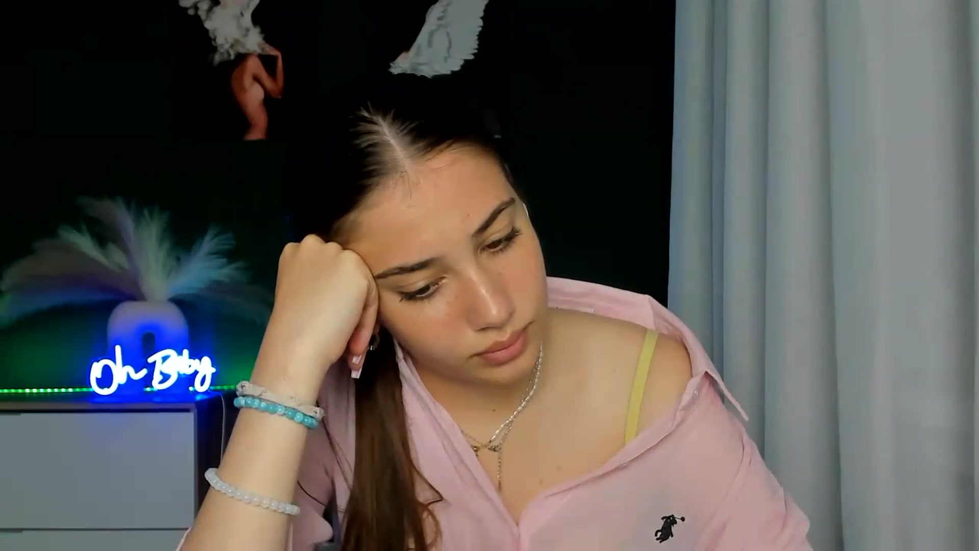 Gallery image thumbnail from AlexaPirs's myfreecams stream on, 06/16/2026, 14:21 image 13 of 20