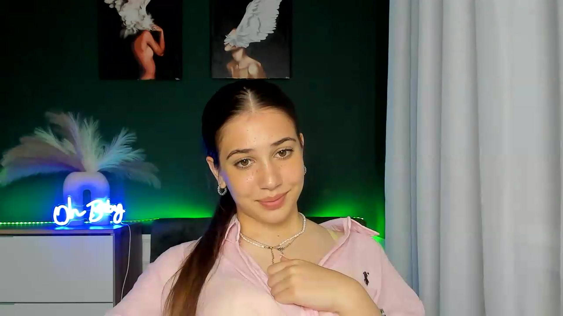 Gallery image thumbnail from AlexaPirs's myfreecams stream on, 06/16/2026, 14:21 image 5 of 20
