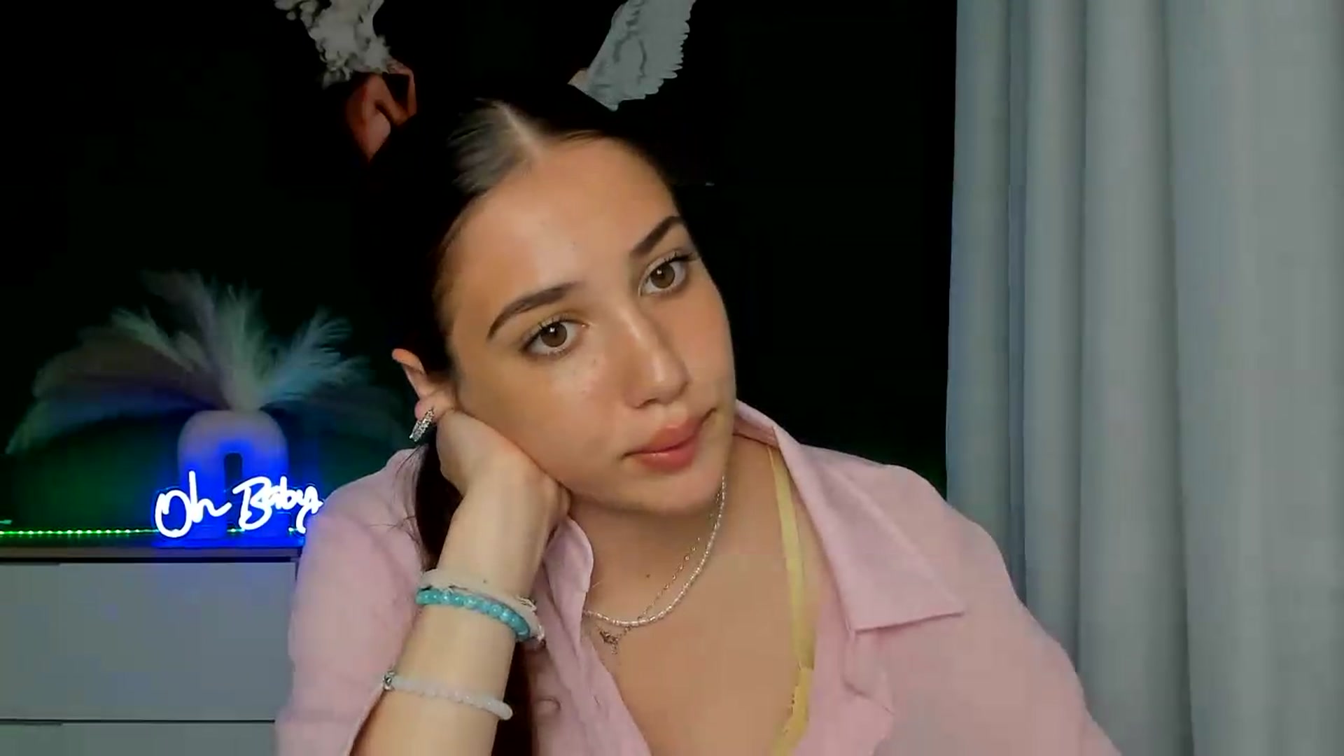 Gallery image thumbnail from AlexaPirs's myfreecams stream on, 06/16/2026, 15:52 image 7 of 20