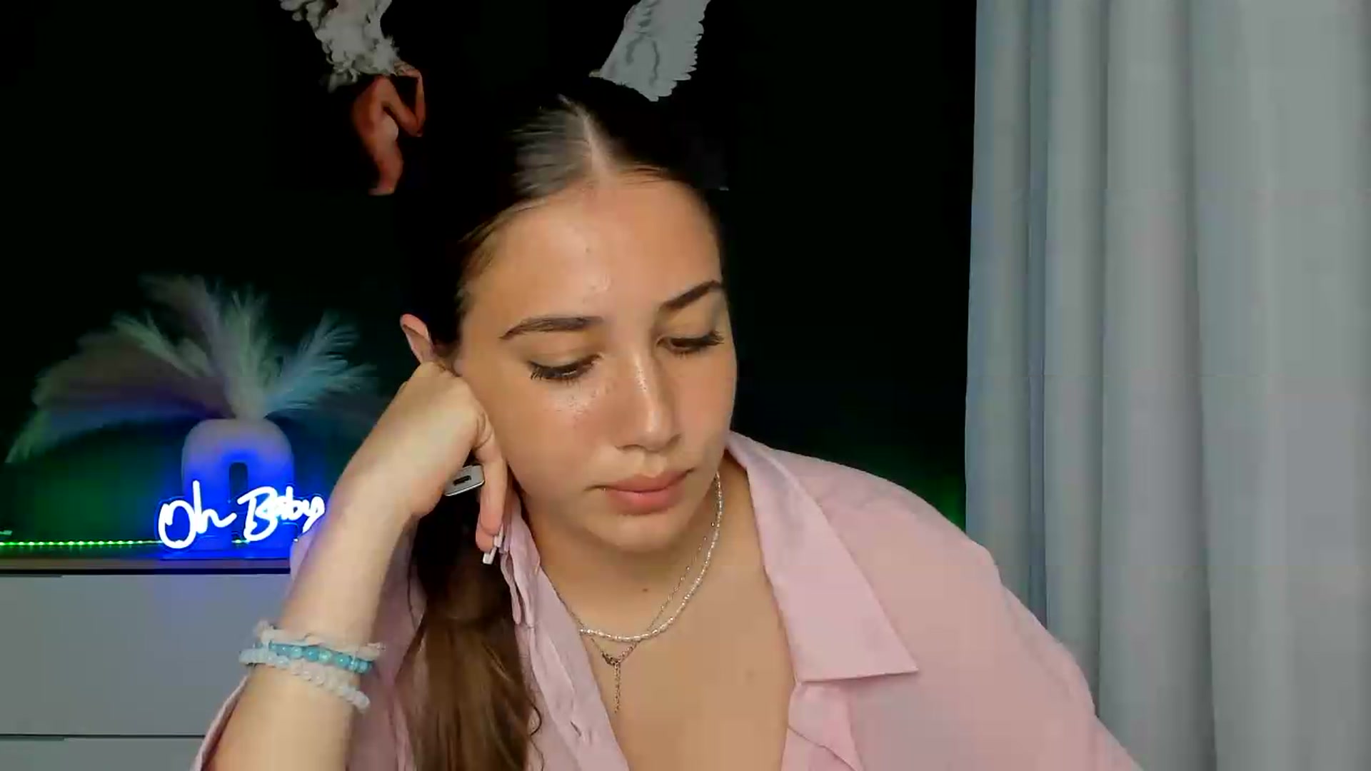 Gallery image thumbnail from AlexaPirs's myfreecams stream on, 06/16/2026, 15:52 image 19 of 20
