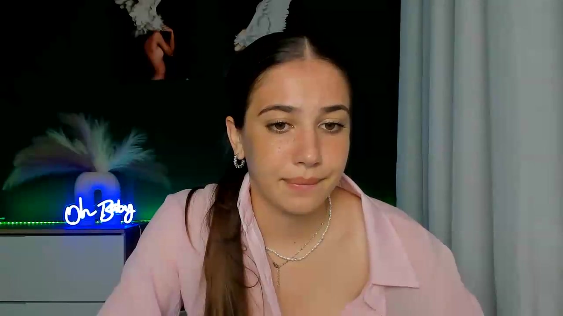 Gallery image thumbnail from AlexaPirs's myfreecams stream on, 06/16/2026, 16:43 image 3 of 20