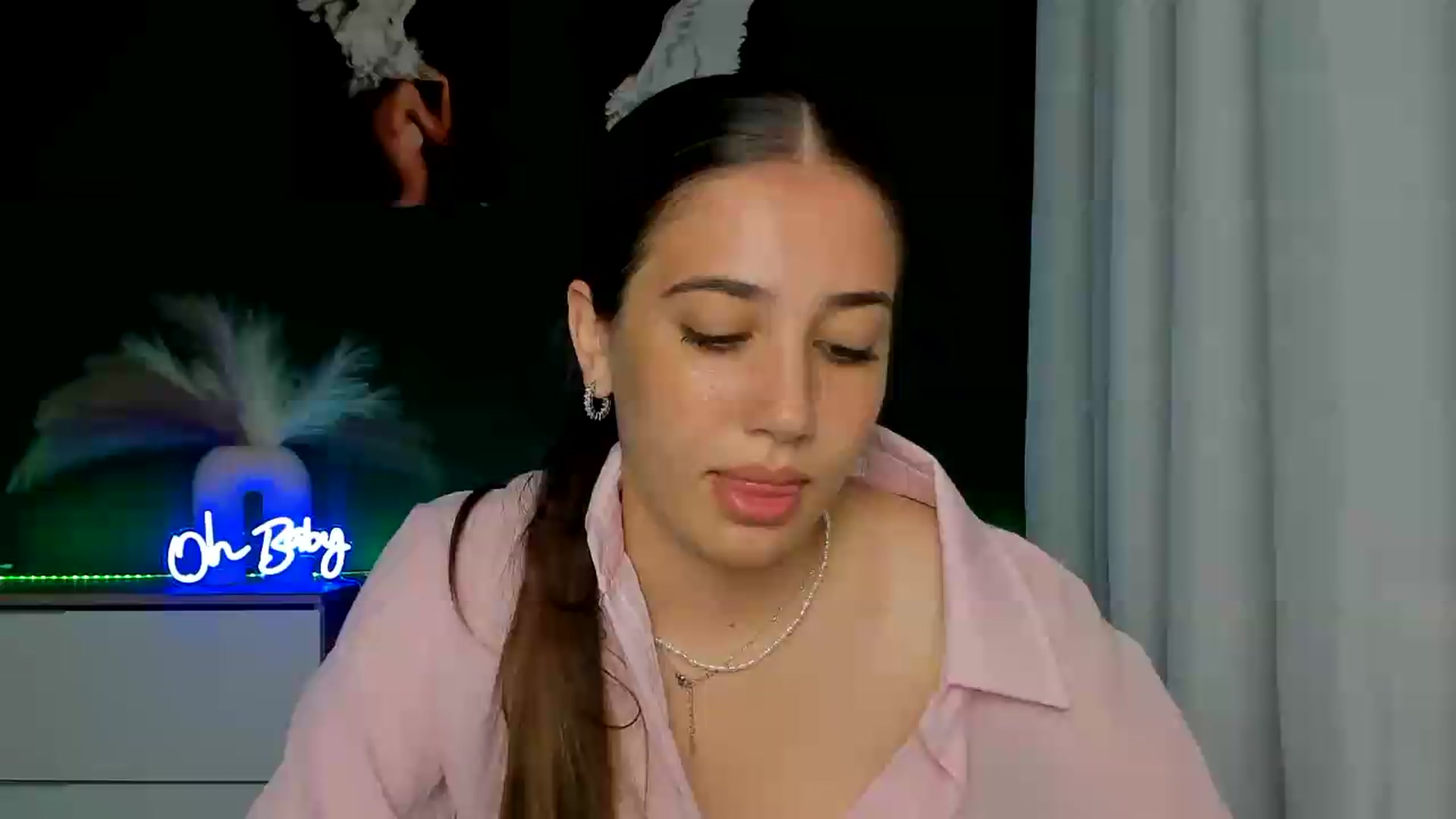 Gallery image thumbnail from AlexaPirs's myfreecams stream on, 06/16/2026, 16:43 image 1 of 20