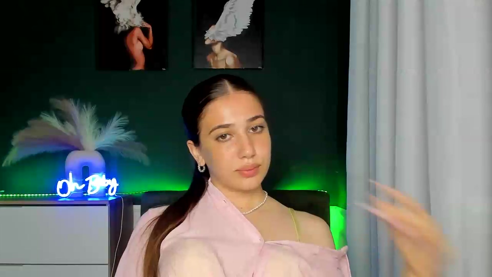 Gallery image thumbnail from AlexaPirs's myfreecams stream on, 06/16/2026, 16:43 image 14 of 20