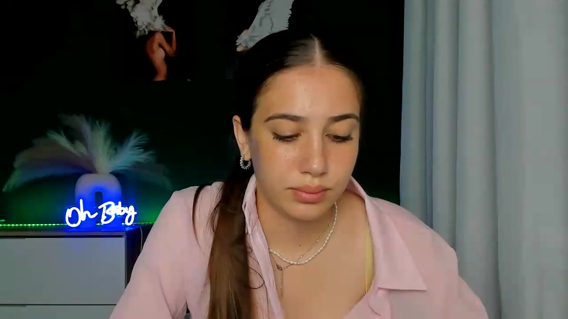 Gallery image thumbnail from AlexaPirs's myfreecams stream on, 06/16/2026, 16:43 image 4 of 20