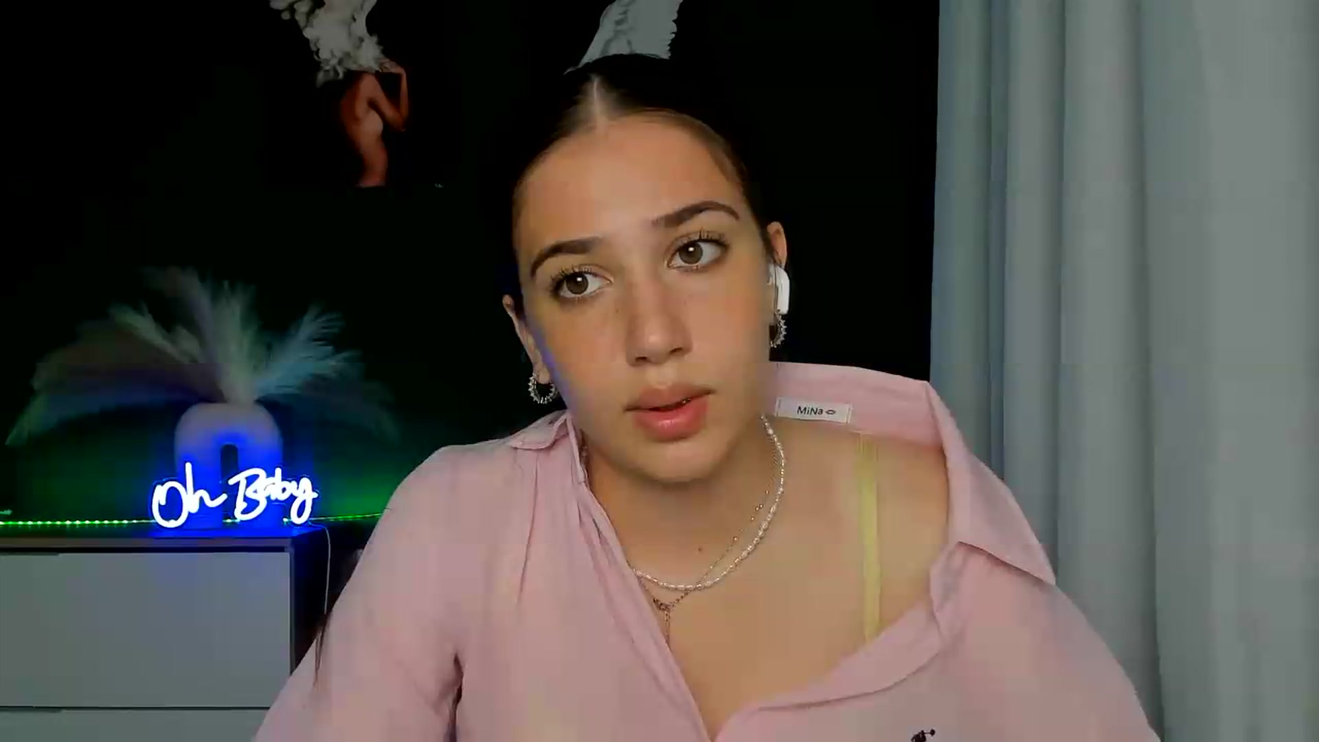 Gallery image thumbnail from AlexaPirs's myfreecams stream on, 06/16/2026, 16:43 image 6 of 20