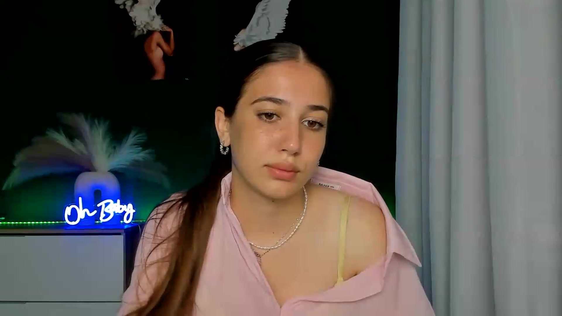 Gallery image thumbnail from AlexaPirs's myfreecams stream on, 06/16/2026, 16:43 image 10 of 20