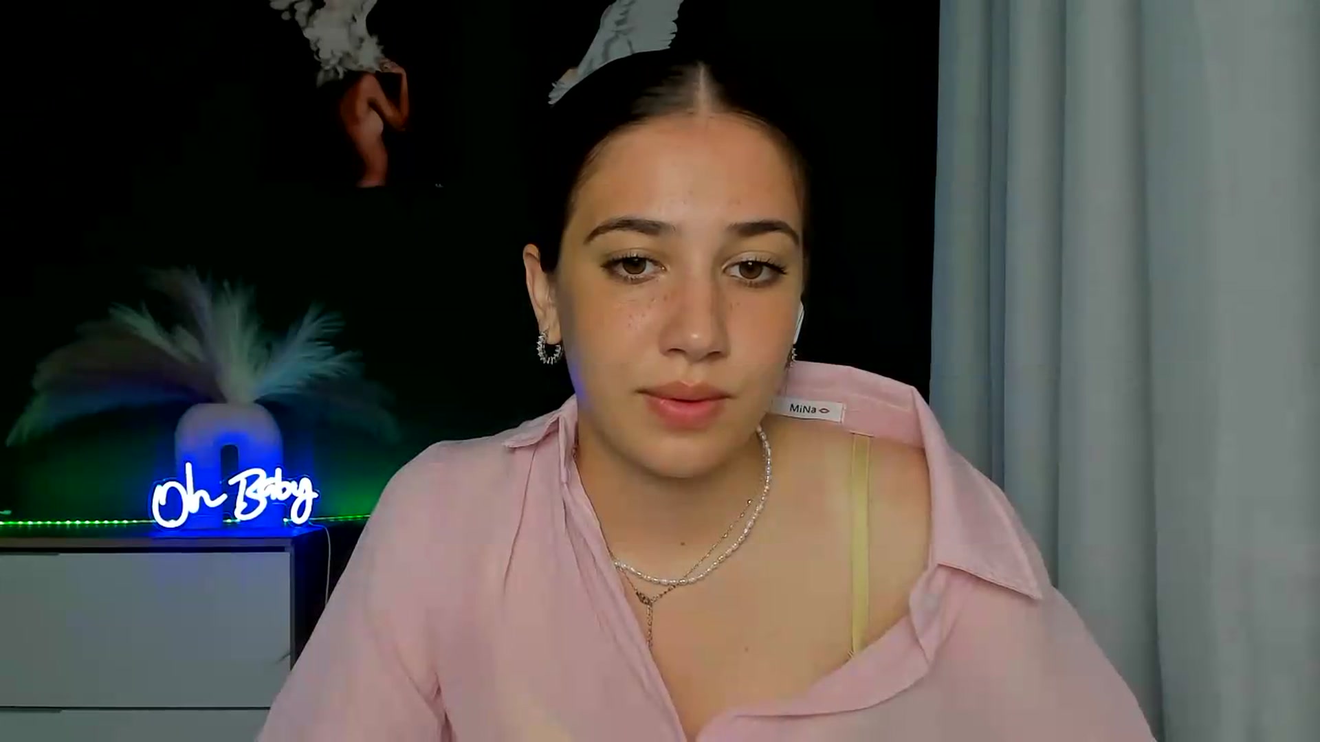 Gallery image thumbnail from AlexaPirs's myfreecams stream on, 06/16/2026, 16:43 image 7 of 20