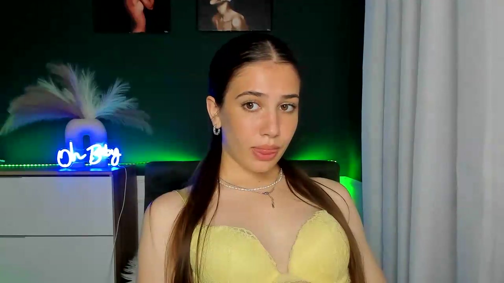 Gallery image thumbnail from AlexaPirs's myfreecams stream on, 06/19/2026, 14:26 image 6 of 20