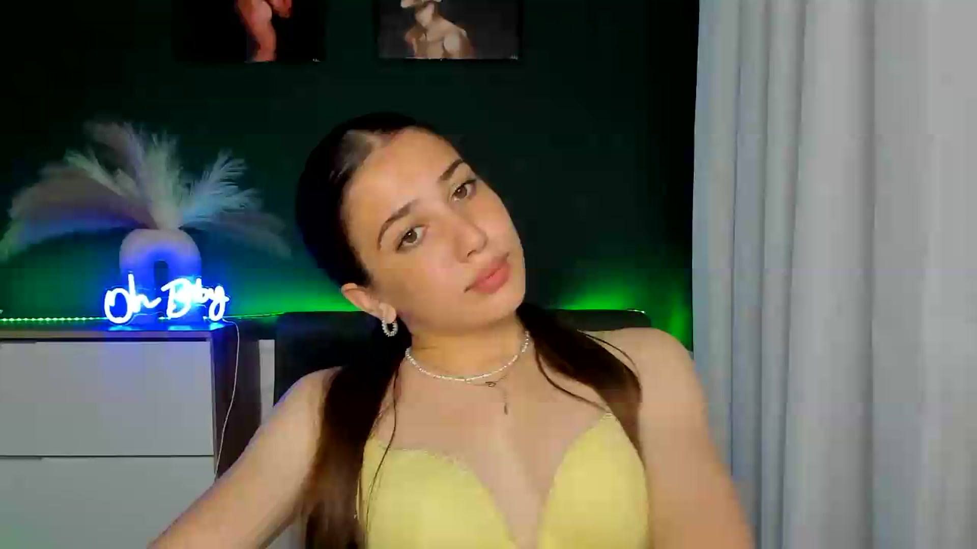 Gallery image thumbnail from AlexaPirs's myfreecams stream on, 06/19/2026, 14:26 image 9 of 20