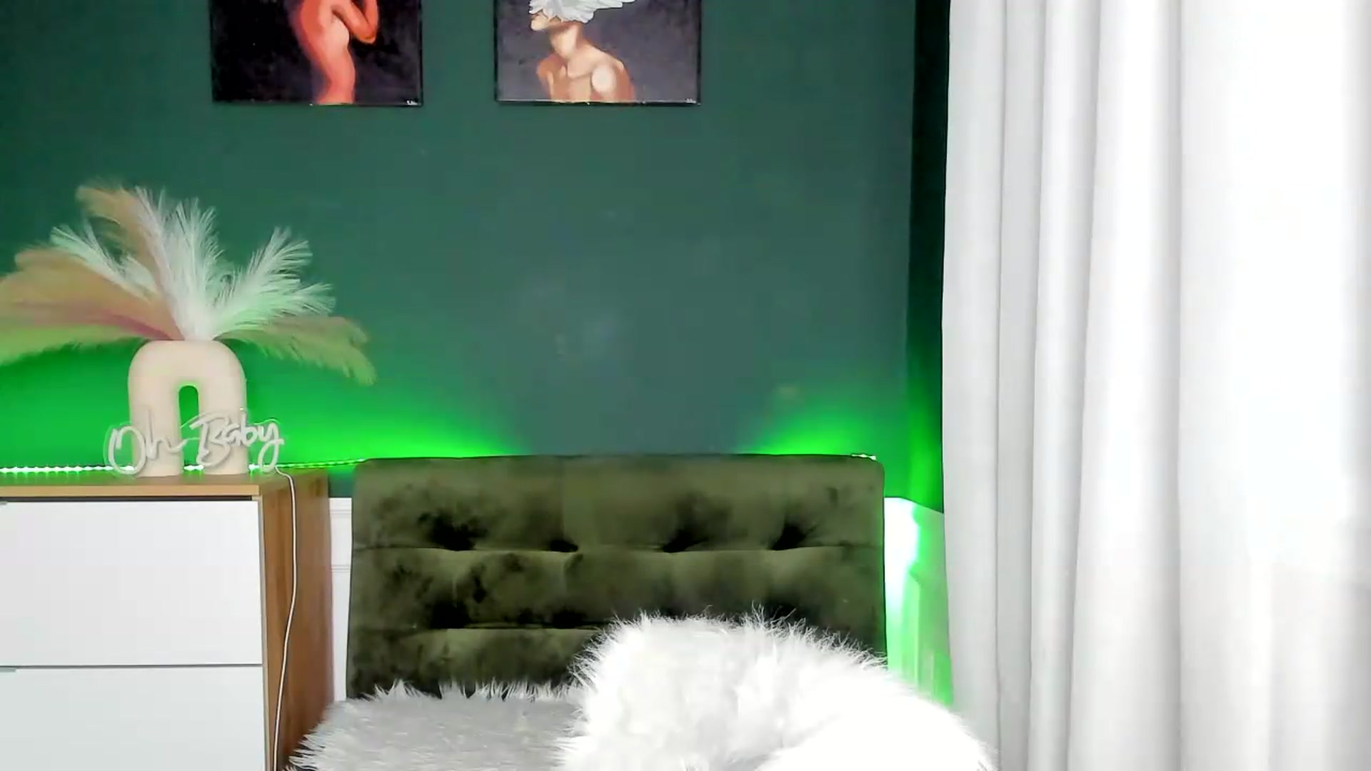 Gallery image thumbnail from AlexaPirs's myfreecams stream on, 06/19/2026, 16:52 image 3 of 20