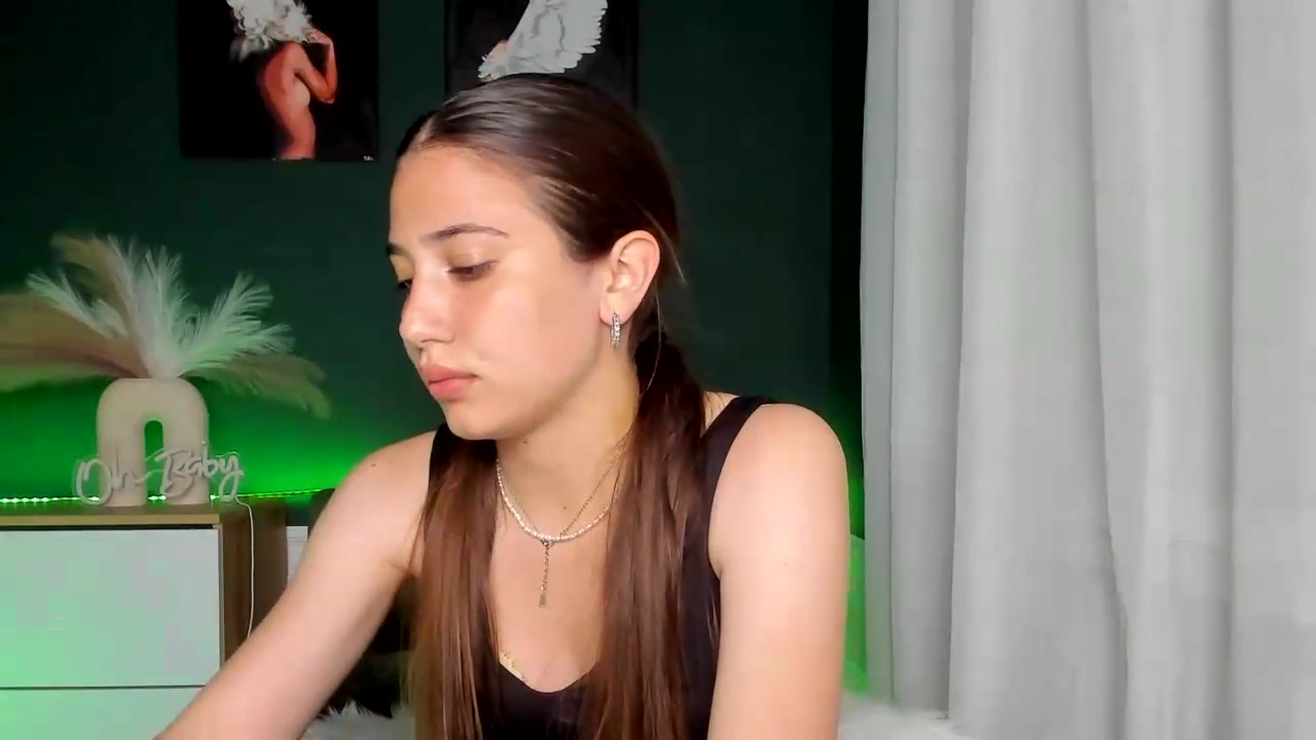 Gallery image thumbnail from AlexaPirs's myfreecams stream on, 06/19/2026, 16:52 image 15 of 20