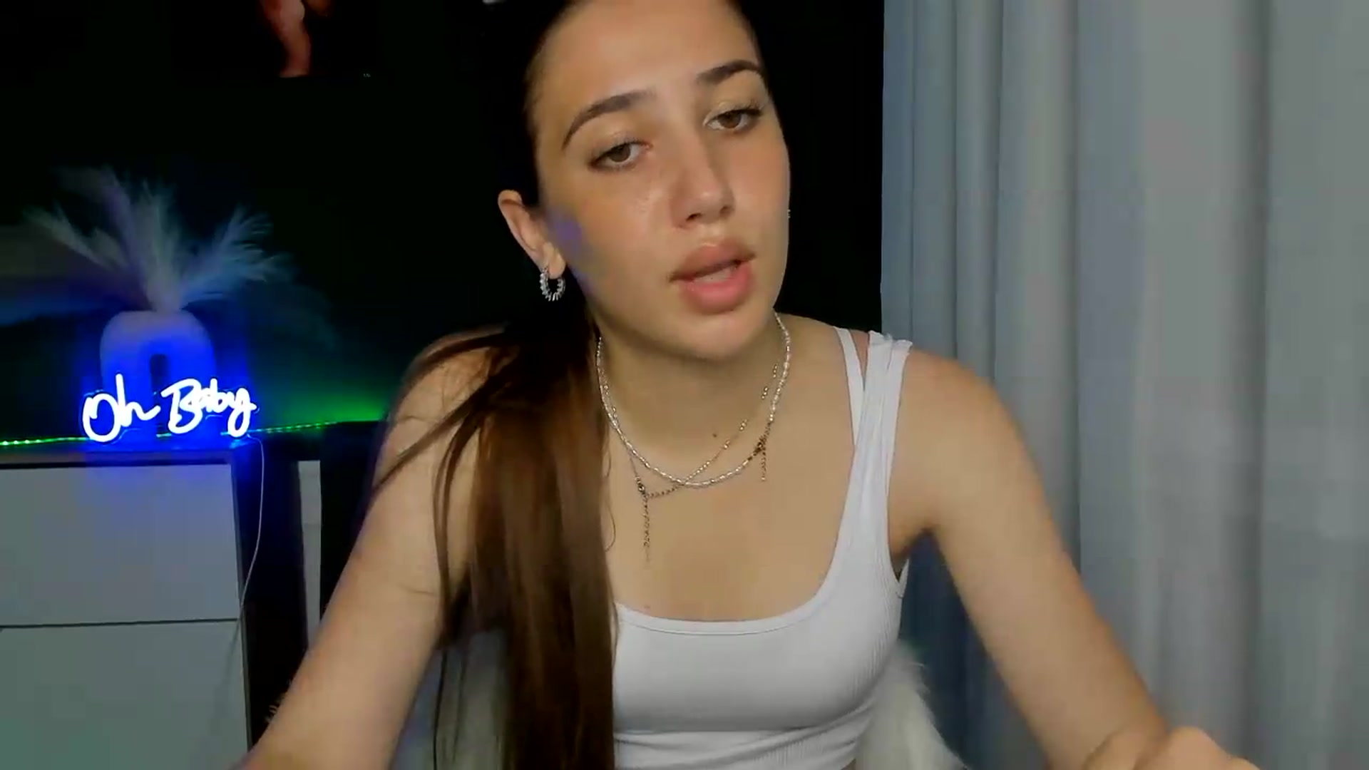 Gallery image thumbnail from AlexaPirs's myfreecams stream on, 06/22/2026, 14:03 image 9 of 20