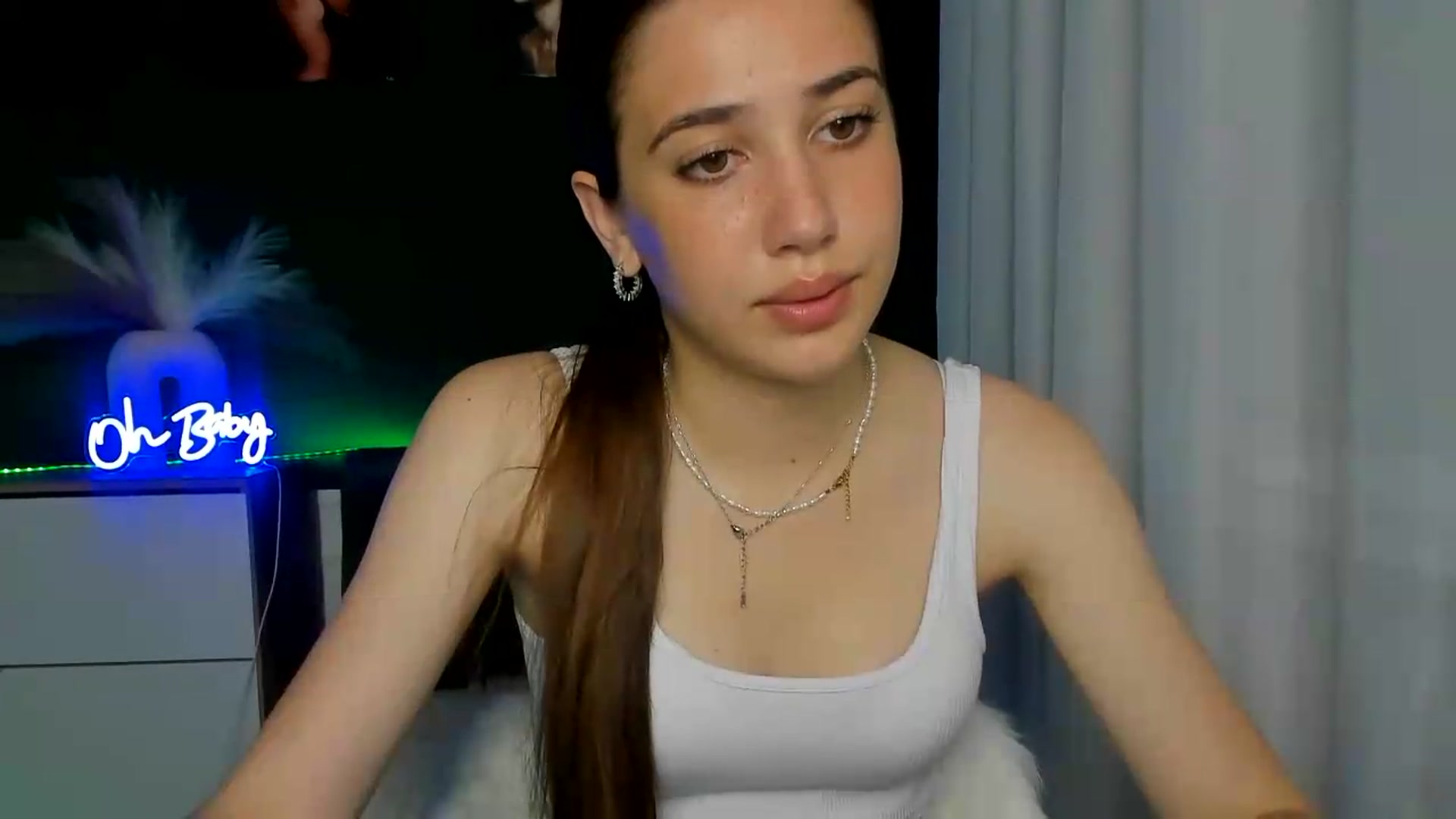 Gallery image thumbnail from AlexaPirs's myfreecams stream on, 06/22/2026, 14:03 image 3 of 20