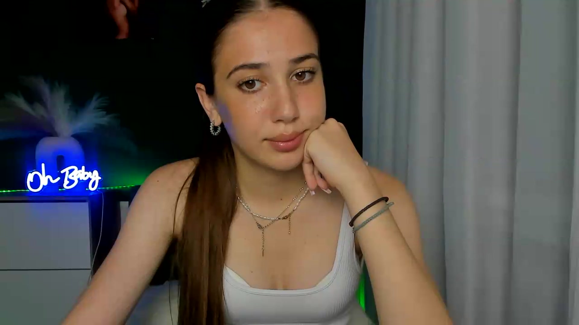 Gallery image thumbnail from AlexaPirs's myfreecams stream on, 06/22/2026, 15:00 image 3 of 20