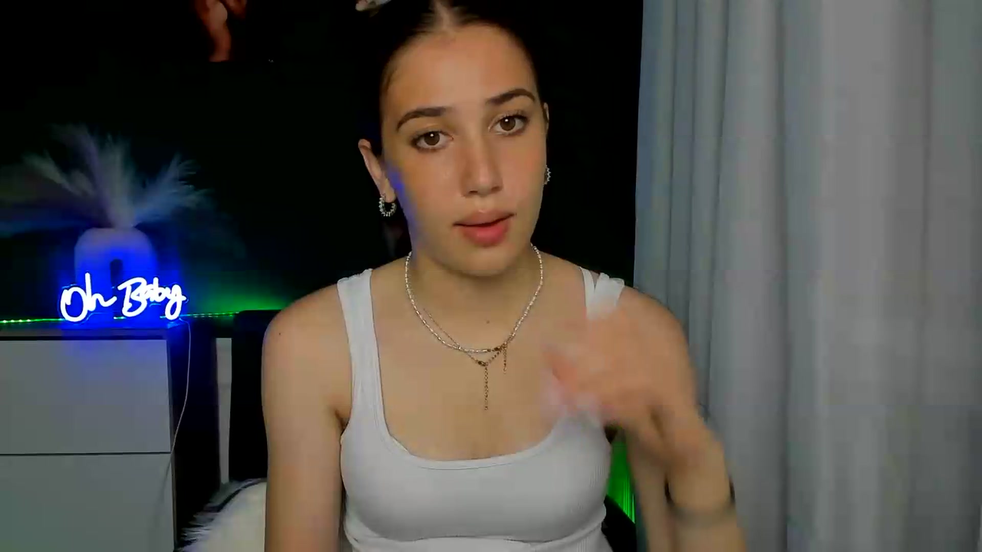 Gallery image thumbnail from AlexaPirs's myfreecams stream on, 06/22/2026, 15:45 image 11 of 20