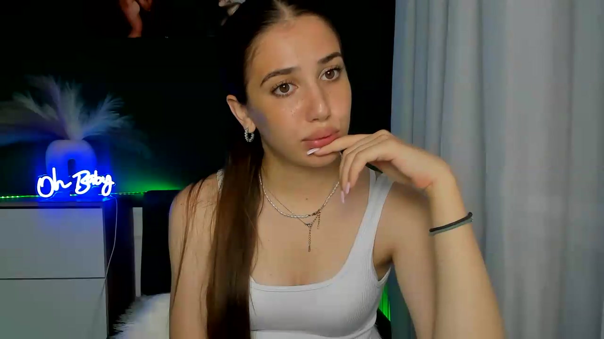 Gallery image thumbnail from AlexaPirs's myfreecams stream on, 06/22/2026, 15:45 image 9 of 20