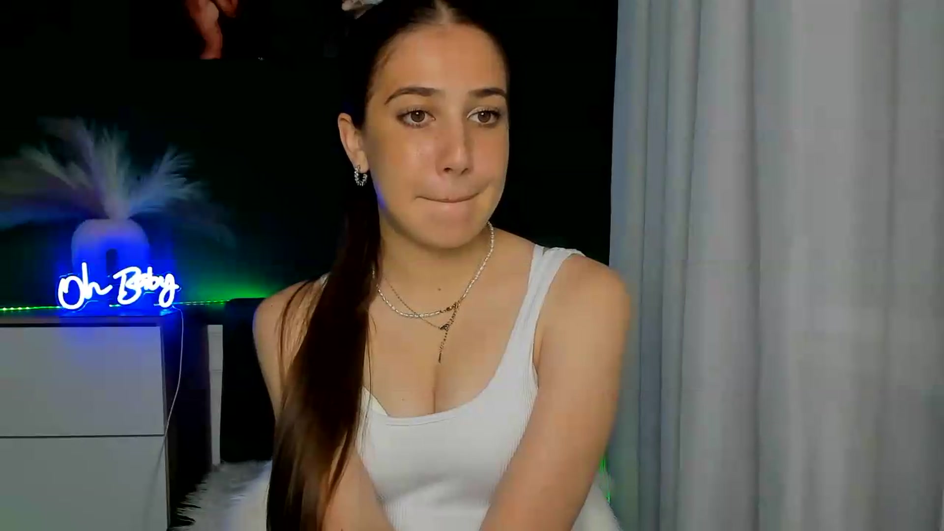 Gallery image thumbnail from AlexaPirs's myfreecams stream on, 06/22/2026, 15:45 image 7 of 20