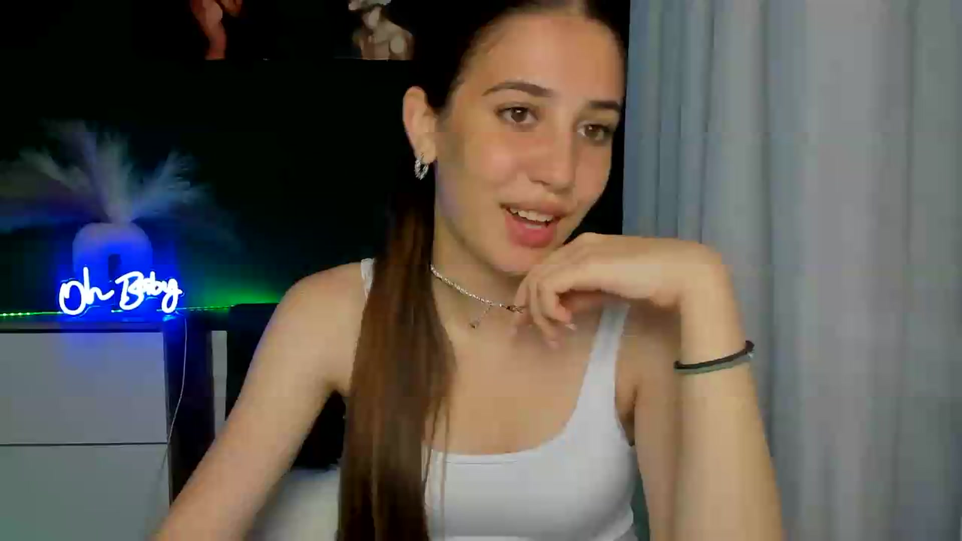 Gallery image thumbnail from AlexaPirs's myfreecams stream on, 06/22/2026, 15:45 image 13 of 20