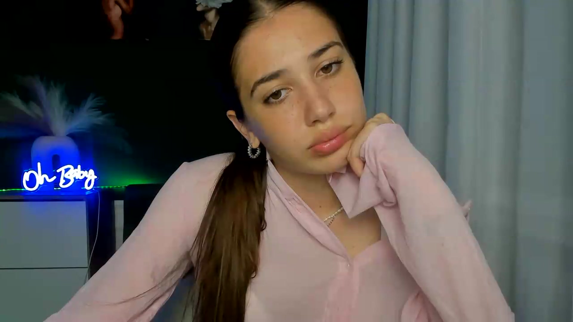 Gallery image thumbnail from AlexaPirs's myfreecams stream on, 06/23/2026, 14:39 image 10 of 20