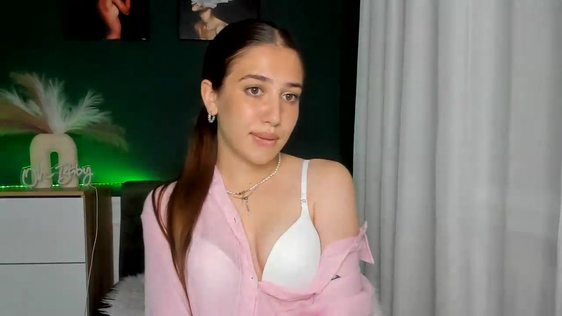 Gallery image thumbnail from AlexaPirs's myfreecams stream on, 06/23/2026, 15:03 image 16 of 20